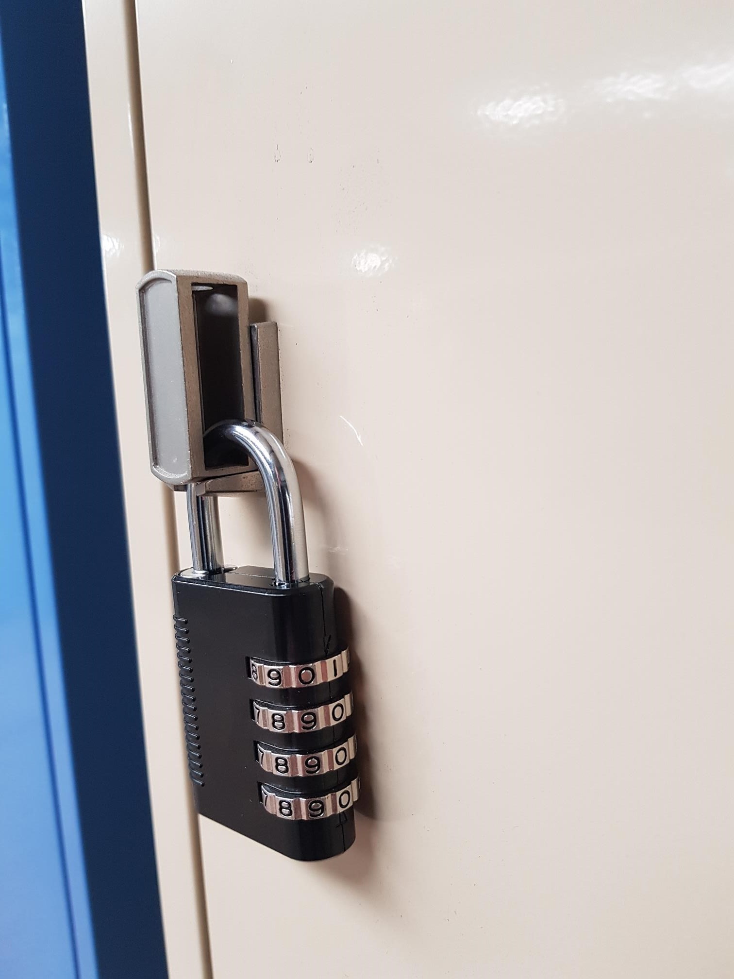 Combination Padlock in Standard Latch - Side